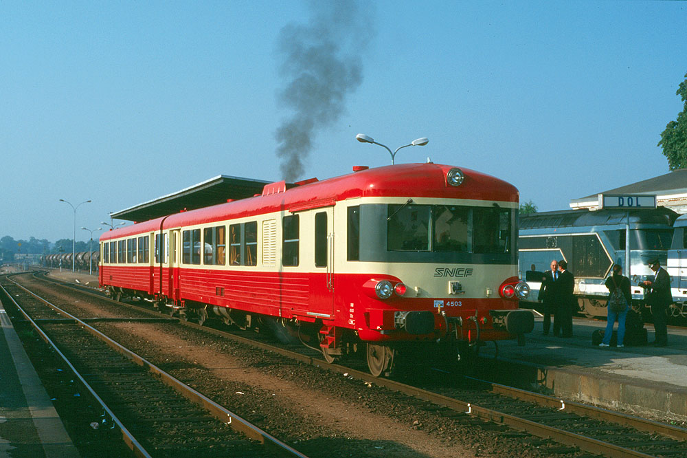 https://www.eisenbahnfotograf.de/datei/April bis September 1996/3960206 SNCF 4503 Dol 16.8.96.jpg